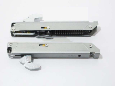 ПЕТЛЯ ДВЕРИ